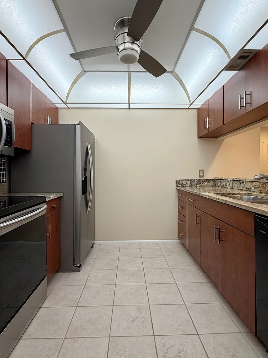 1 Plantation Dr #101 — photo 1 of 38