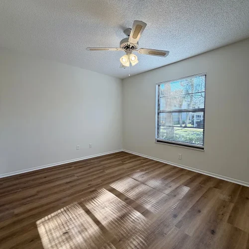 a0f04116f3e29ccf2e8bbf330240130f-uncropped_scaled_within_1536_1152