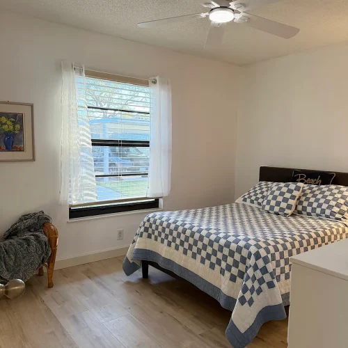 f417e99d925aba9ace390fbabcb19ce4-uncropped_scaled_within_1536_1152